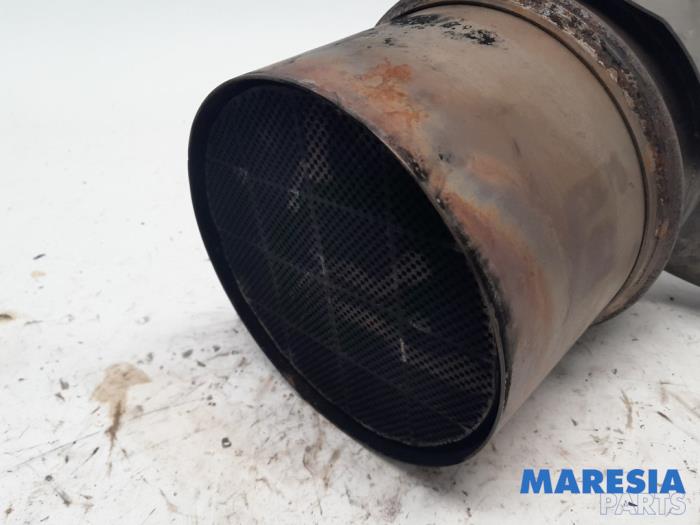 Particulate filter from a Peugeot 308 SW (L4/L9/LC/LJ/LR) 1.6 HDi 92 16V 2014