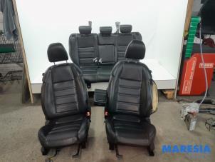 Used Set of upholstery (complete) Alfa Romeo Giulietta (940) 1.4 TB 16V Price € 525,00 Margin scheme offered by Maresia Parts