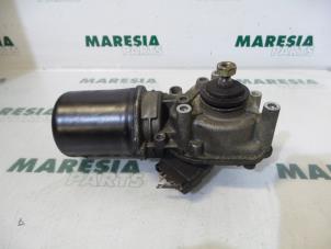 Used Front wiper motor Renault Laguna II (BG) 1.9 dCi 120 Price € 35,00 Margin scheme offered by Maresia Parts