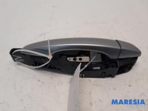 Used Front door handle 4-door, right Peugeot 308 SW (L4/L9/LC/LJ/LR) 1.6 HDi 92 16V Price € 19,50 Margin scheme offered by Maresia Parts