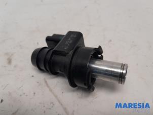 Used PCV valve Peugeot 308 SW (L4/L9/LC/LJ/LR) 1.6 HDi 92 16V Price € 30,00 Margin scheme offered by Maresia Parts
