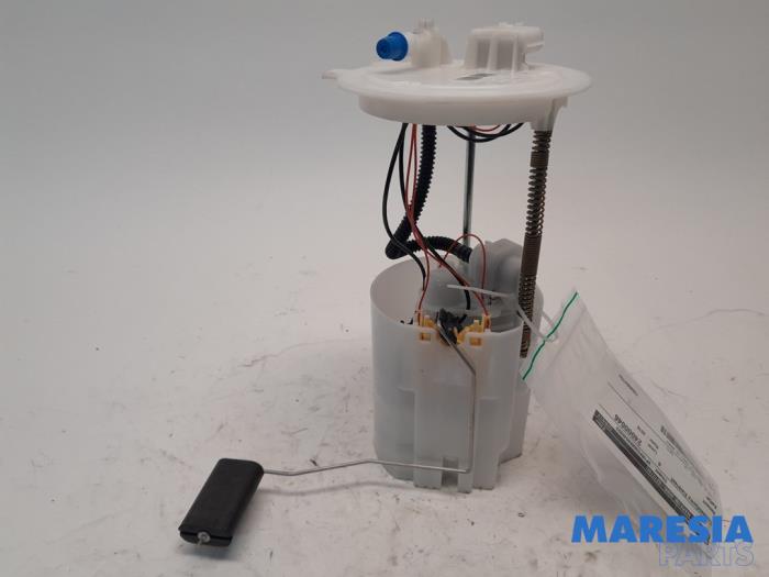 Gebrauchte Kraftstoffpumpe Elektrisch Renault Kadjar (RFEH) 1.6 TCE 165 Preis € 75,00 Margenregelung angeboten von Maresia Parts