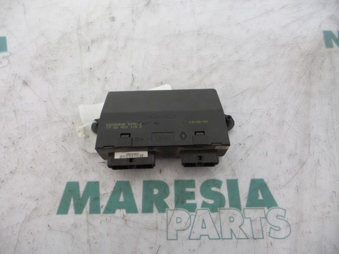 Usagé Ordinateur divers Renault Laguna I (B56) 2.0 Prix € 25,00 Règlement à la marge proposé par Maresia Parts