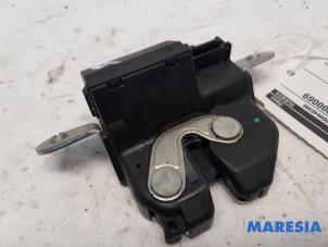 Used Tailgate lock mechanism Fiat 500 (312) 0.9 TwinAir 85 Price € 20,00 Margin scheme offered by Maresia Parts