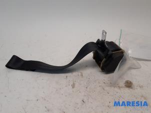 Used Rear seatbelt, left Peugeot 307 CC (3B) 2.0 16V Price € 30,00 Margin scheme offered by Maresia Parts