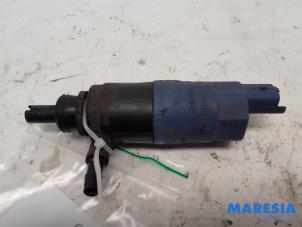 Used Headlight washer pump Peugeot 307 CC (3B) 2.0 16V Price € 15,00 Margin scheme offered by Maresia Parts