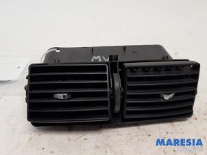Used Dashboard vent Peugeot 307 CC (3B) 2.0 16V Price € 50,00 Margin scheme offered by Maresia Parts