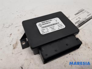 Used Parking brake module Renault Kadjar (RFEH) 1.6 TCE 165 Price € 157,50 Margin scheme offered by Maresia Parts