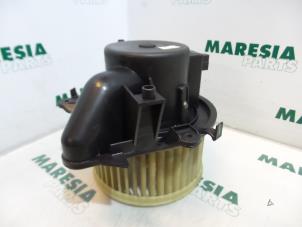 Used Heating and ventilation fan motor Fiat Doblo Cargo (223) 1.3 D 16V Multijet Price € 30,25 Inclusive VAT offered by Maresia Parts