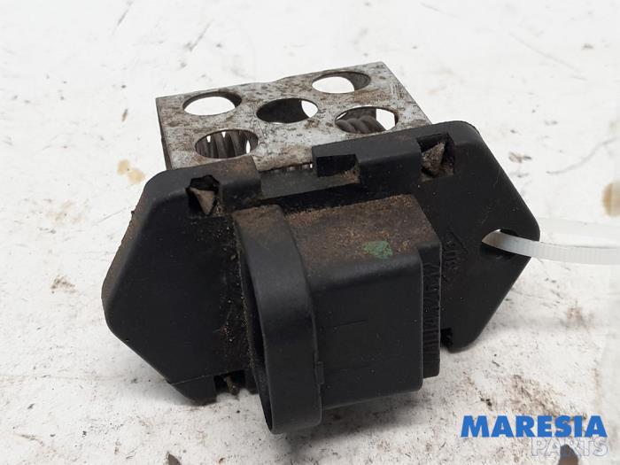 Cooling fan resistor from a Renault Kangoo Express (FW) 1.5 dCi 75 FAP 2013