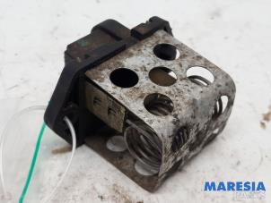 Used Cooling fan resistor Renault Kangoo Express (FW) 1.5 dCi 75 FAP Price € 24,20 Inclusive VAT offered by Maresia Parts