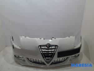 Usagé Pare-chocs avant Alfa Romeo Giulietta (940) 1.75 TBI 16V QV Prix € 400,00 Règlement à la marge proposé par Maresia Parts