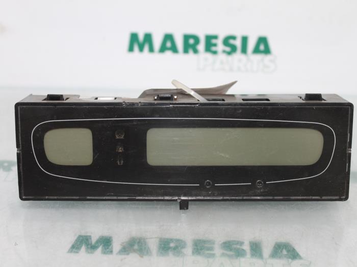 Begagnade Innerdisplay Renault Laguna II (BG) 1.6 16V Pris € 15,00 Marginaltabell erbjuds av Maresia Parts