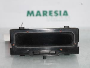 Używane Wyswietlacz wewnetrzny Renault Laguna I (B56) 1.9 dTi Cena € 15,00 Procedura marży oferowane przez Maresia Parts
