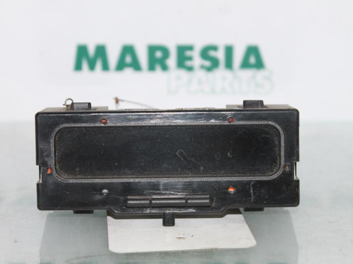 Begagnade Innerdisplay Renault Laguna I Grandtour (K56) 1.9 dCi Pris € 15,00 Marginaltabell erbjuds av Maresia Parts