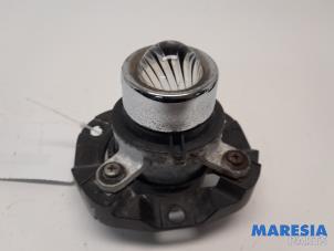 Used Fog light, front right Alfa Romeo Giulietta (940) 1.4 TB 16V Price € 35,00 Margin scheme offered by Maresia Parts