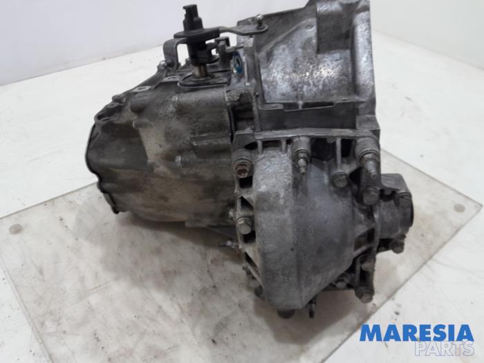 Gearbox from a Citroën Jumpy 2.0 Blue HDI 120 2020