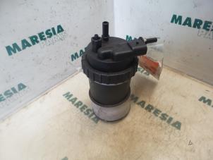Usagé Boîtier de filtre carburant Renault Kangoo Express (FC) 1.9 D 65 Prix € 40,00 Règlement à la marge proposé par Maresia Parts