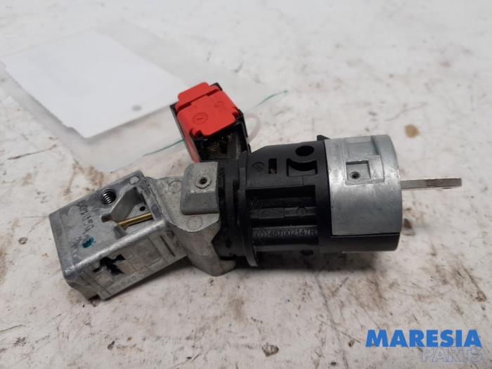 Ignition lock + key from a Renault Kangoo Express (FW) 1.5 dCi 75 FAP 2013