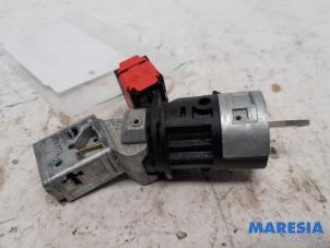 Used Ignition lock + key Renault Kangoo Express (FW) 1.5 dCi 75 FAP Price € 90,75 Inclusive VAT offered by Maresia Parts