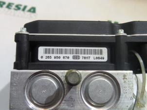 ABS Pumpe van een Fiat Bravo (198A) 1.9 JTD 16V Multijet 150 2007