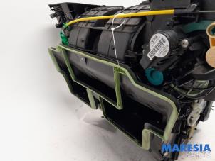 Värmarhus från en Renault Grand Scénic III (JZ) 2.0 16V CVT 2009