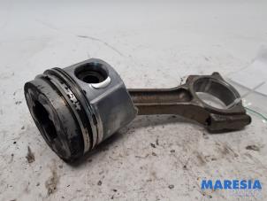 Used Piston Renault Scénic II (JM) 1.9 dCi 130 Price € 65,00 Margin scheme offered by Maresia Parts