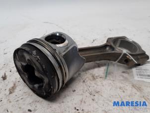 Used Piston Renault Scénic II (JM) 1.9 dCi 130 Price € 65,00 Margin scheme offered by Maresia Parts