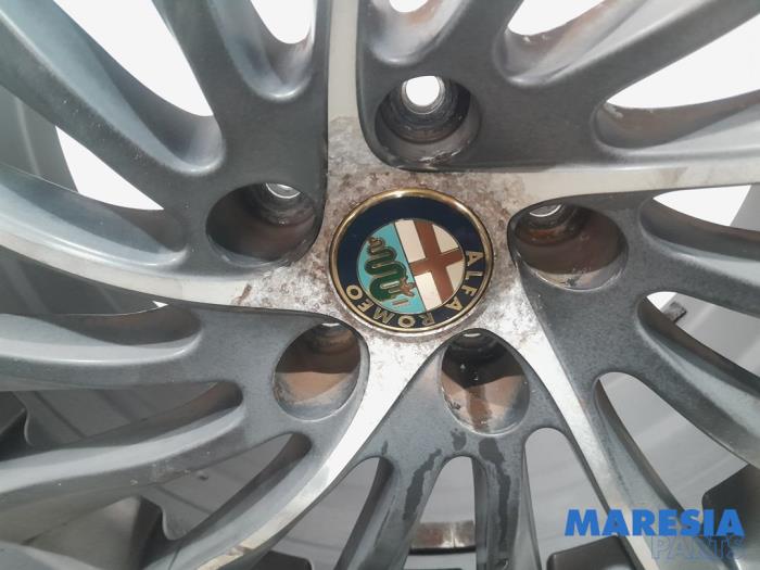 Sport rims set + tires Alfa Romeo Giulietta 1.75 TBI 16V QV - 156094667 ...