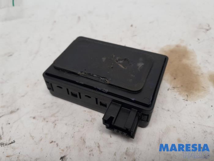 Begagnade Regnsensor Peugeot 207 CC (WB) 1.6 16V Pris € 24,95 Marginaltabell erbjuds av Maresia Parts