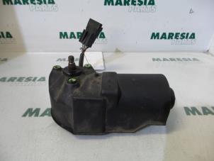 Used Front wiper motor Renault Clio II Societe (SB) 1.9D Price € 40,00 Margin scheme offered by Maresia Parts