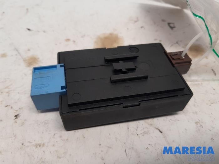 Begagnade Larmmodul Peugeot 207 CC (WB) 1.6 16V Pris € 32,99 Marginaltabell erbjuds av Maresia Parts
