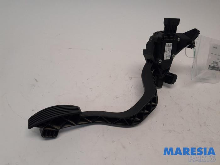 Begagnade Gaspedalsensor Alfa Romeo Giulietta (940) 1.75 TBI 16V QV Pris € 50,00 Marginaltabell erbjuds av Maresia Parts