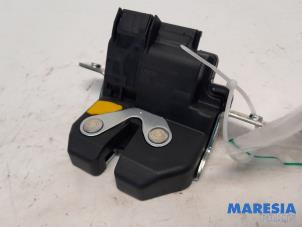 Used Tailgate lock mechanism Fiat Panda (312) 1.0 Hybrid Price € 35,00 Margin scheme offered by Maresia Parts