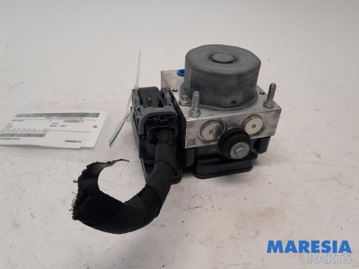 Używane Pompa ABS Fiat Panda (312) 1.0 Hybrid Cena € 99,99 Procedura marży oferowane przez Maresia Parts