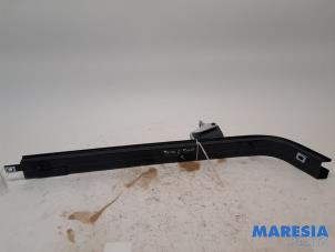 Used Sliding door rail, right Renault Kangoo Express (FW) 1.5 dCi 75 FAP Price € 48,40 Inclusive VAT offered by Maresia Parts