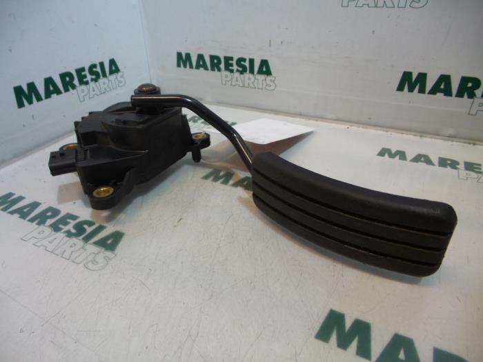 Gaspedalposition Sensor van een Renault Megane II Grandtour (KM) 1.5 dCi 80 2004