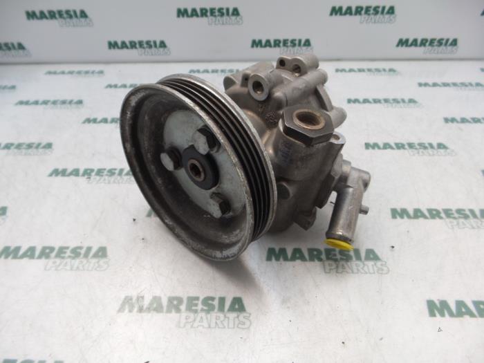 Usagé Pompe de direction Fiat Doblo Cargo (223) 1.3 JTD 16V Multijet Prix € 102,85 Prix TTC proposé par Maresia Parts