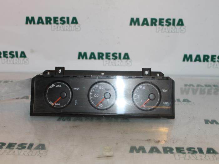 Begagnade Innerdisplay Renault Clio (B/C57/357/557/577) 1.8 GT 16V Kat. Pris € 25,00 Marginaltabell erbjuds av Maresia Parts