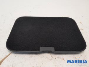 Used Carpet Renault Megane III Coupe (DZ) 2.0 16V TCe 180 Price € 20,00 Margin scheme offered by Maresia Parts