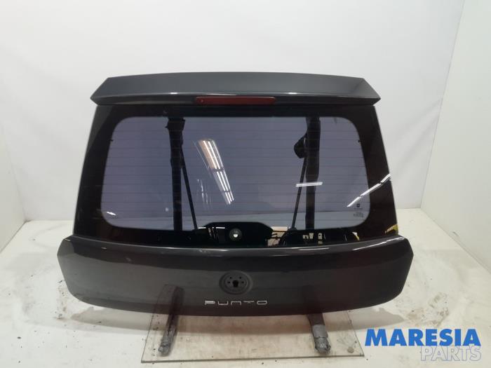 Begagnade Baklucka Fiat Punto Evo (199) 1.3 JTD Multijet 85 16V Euro 5 Pris € 99,00 Marginaltabell erbjuds av Maresia Parts