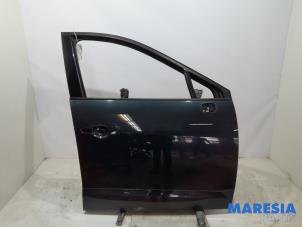 Używane Drzwi prawe przednie wersja 4-drzwiowa Renault Scénic III (JZ) 1.4 16V TCe 130 Cena € 295,00 Procedura marży oferowane przez Maresia Parts