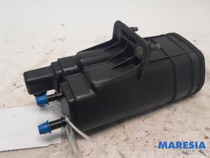 Used Carbon filter Renault Clio IV (5R) 1.2 TCE 16V GT EDC Price € 75,00 Margin scheme offered by Maresia Parts