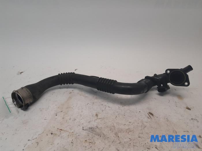 Gebrauchte Intercooler Rohr Renault Clio IV (5R) 1.2 TCE 16V GT EDC Preis € 29,98 Margenregelung angeboten von Maresia Parts