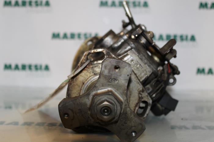 Used Mechanical fuel pump Renault Clio Price € 105,00 Margin scheme offered by Maresia Parts
