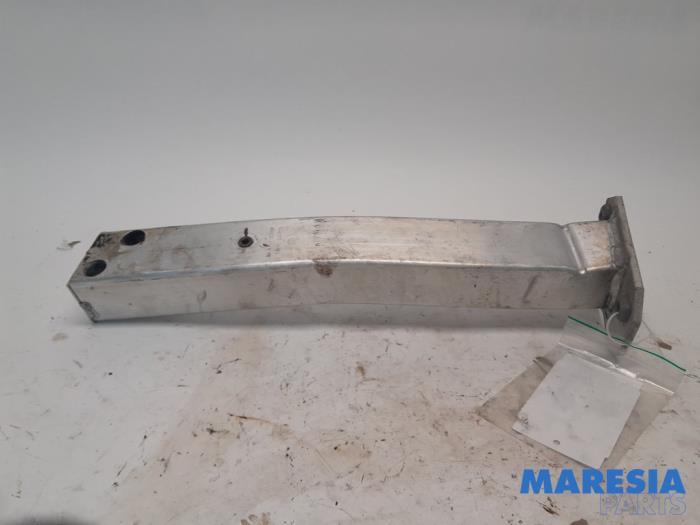 Usagé Faux châssis Alfa Romeo Giulietta (940) 1.75 TBI 16V QV Prix € 29,95 Règlement à la marge proposé par Maresia Parts