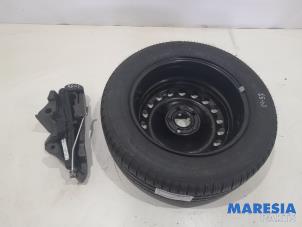 Used Jackkit + spare wheel Renault Scénic III (JZ) 1.4 16V TCe 130 Price € 105,00 Margin scheme offered by Maresia Parts