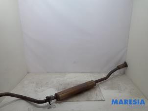 Used Exhaust middle silencer Renault Scénic III (JZ) 1.4 16V TCe 130 Price € 75,00 Margin scheme offered by Maresia Parts