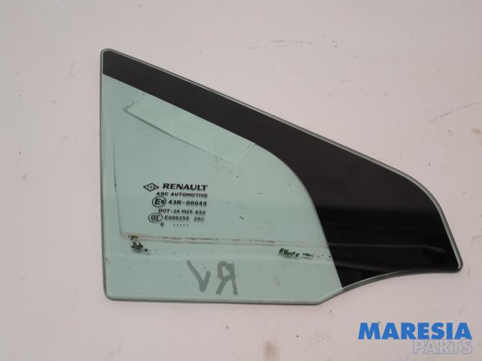 Usados Ventanilla triangular derecha delante Renault Grand Scénic III (JZ) 2.0 16V CVT Precio € 20,00 Norma de margen ofrecido por Maresia Parts
