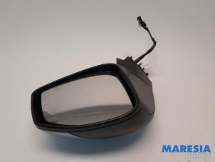 Used Wing mirror, right Renault Grand Scénic III (JZ) 2.0 16V CVT Price € 124,95 Margin scheme offered by Maresia Parts